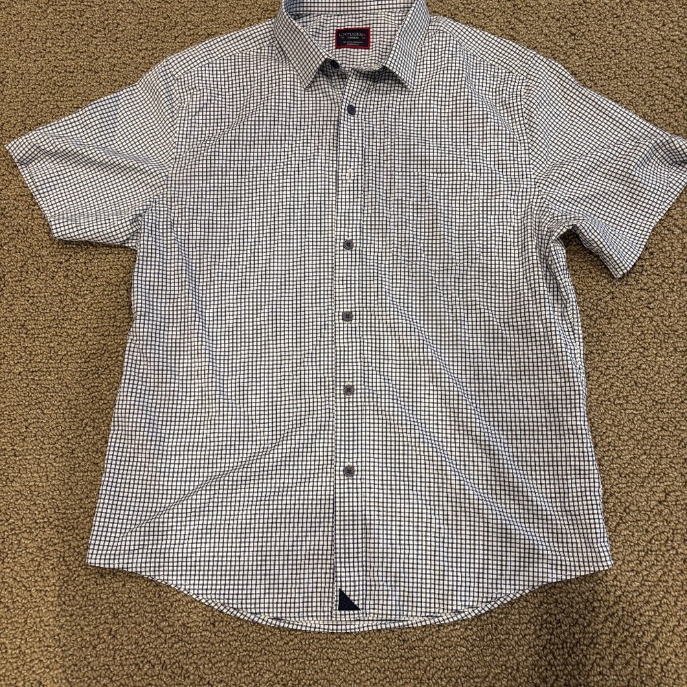 Men’s Untuckit button down